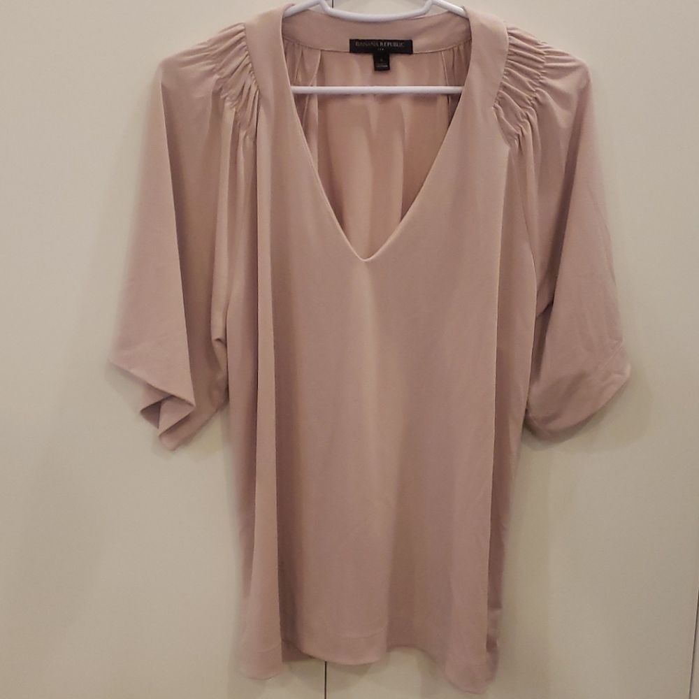 BANANA REPUBLIC BLUSH DRESSY TOP, SIZE S